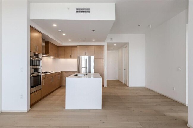 Foto del edificio - 301 West Ave