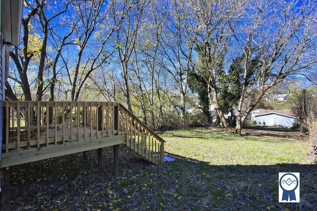 Foto del edificio - 1311 W Baxter Ave