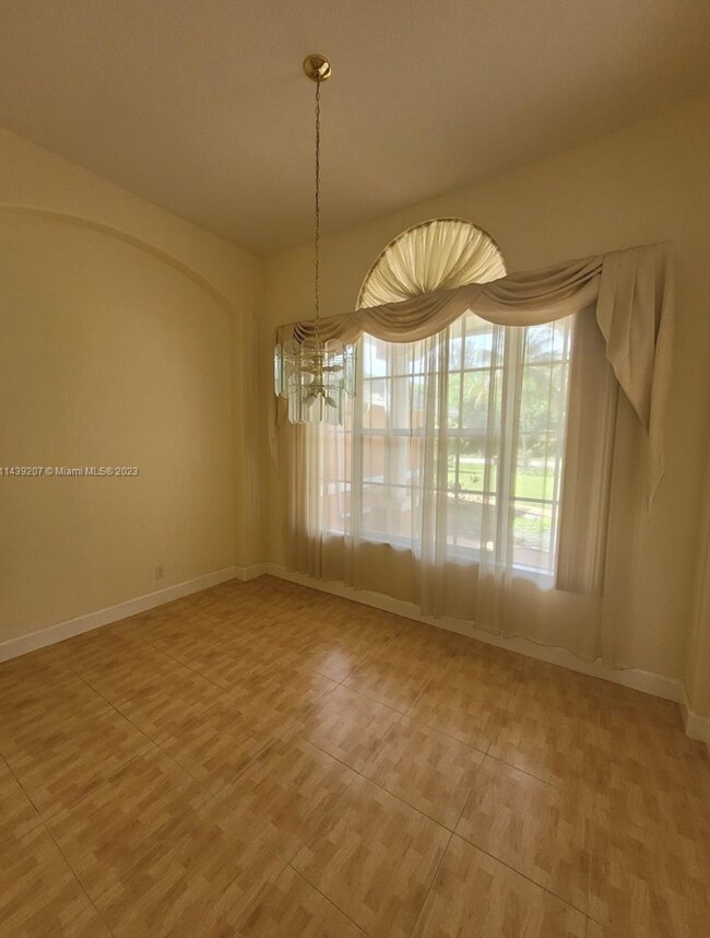 Building Photo - 17333 38th Ln N