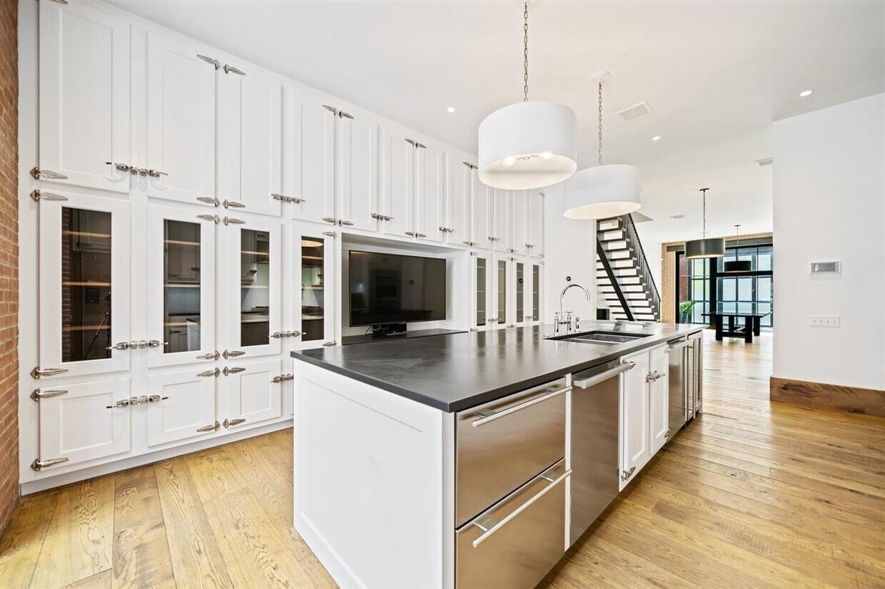 Foto principal - 410 2nd St