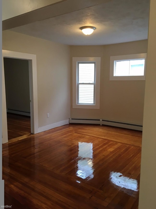 Building Photo - 27 Wolcott St