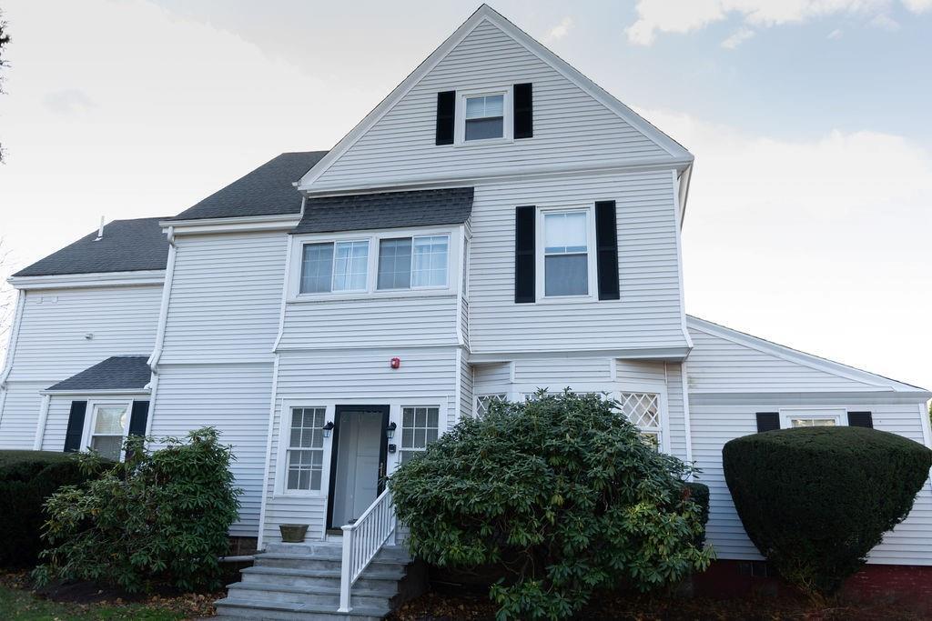 114 Girard Ave Unit 6, Newport, RI 02840 Condo for Rent in Newport
