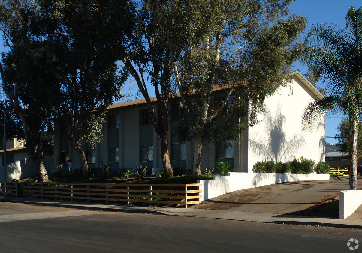 Primary Photo - 732-734 B St