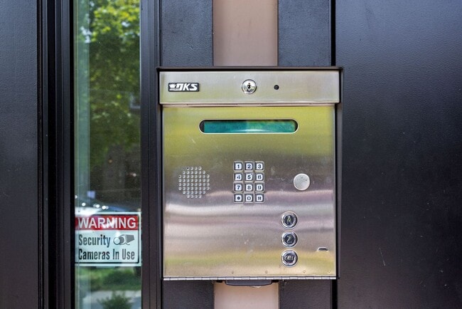 Foto del edificio - Available Now! Recent build! Professionally Managed// 2 bedroom 2 bathroom Luxury Condo// Petworth!