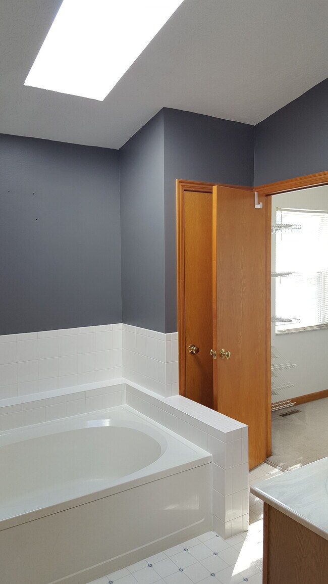 Foto del edificio - 6946 Seafield Ct