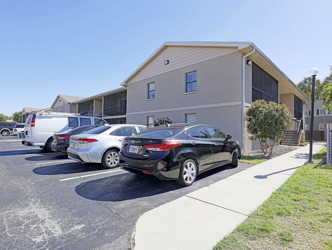 Photo - 5305 Summerlin Rd (Fort Myers, FL)