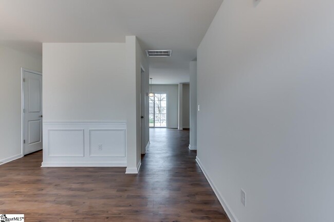 Building Photo - 417 Saddleback Trail