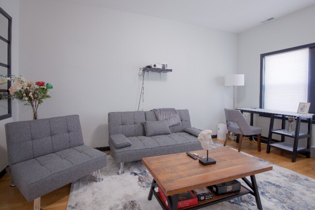 Foto del edificio - 3009 S Farrell St