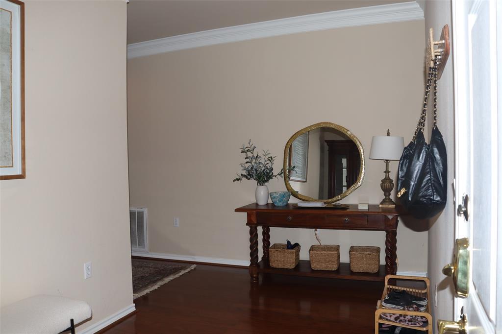 Foto principal - 2400 McCue Rd