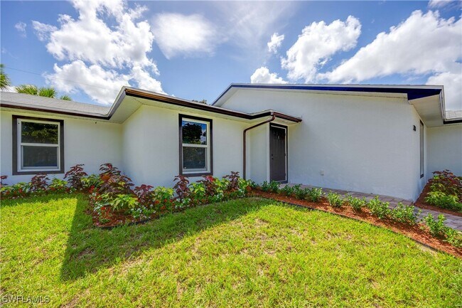 Building Photo - 3860 Outer Dr