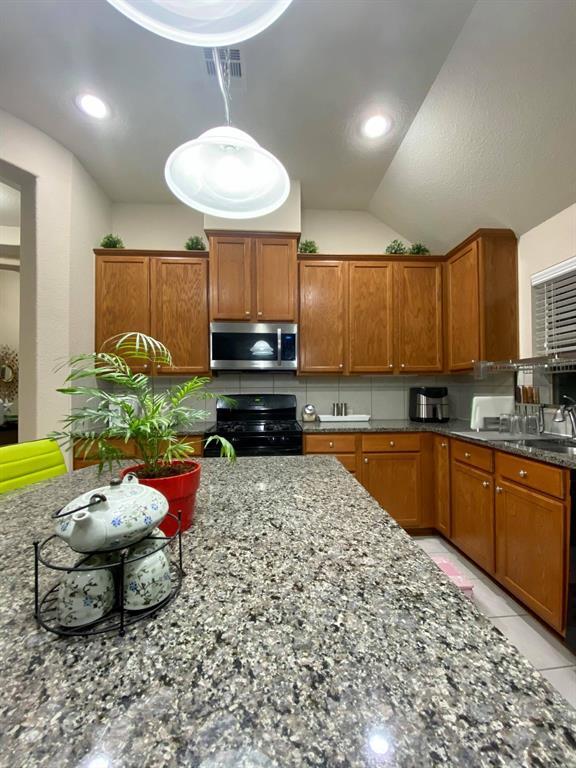 Foto del edificio - 21494 Kings Bend Dr