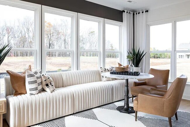 Building Photo - Modern 1BR – Limited Availability