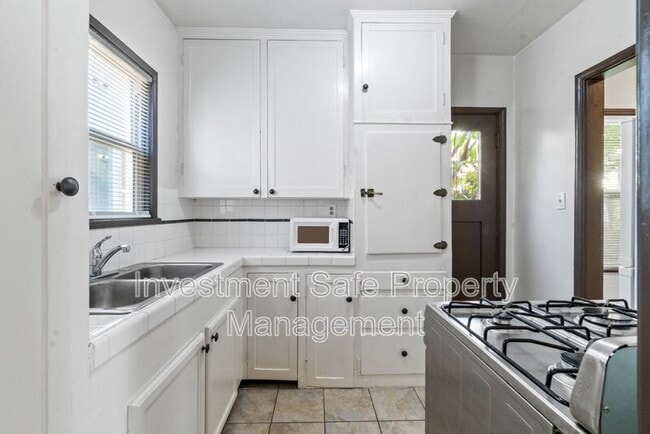 Foto del edificio - 3787 1/2 Park Blvd