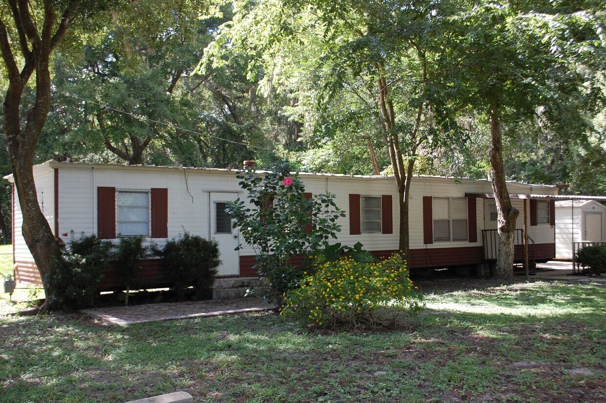 3206 Silver Lake Dr, Palatka, FL 32177 House Rental in Palatka, FL