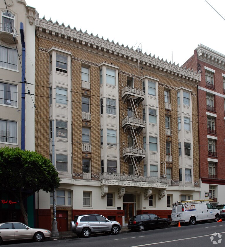 Primary Photo - Buckingham Apartments