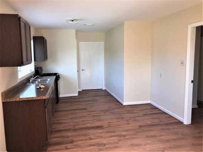 Building Photo - 14603 Oleo St