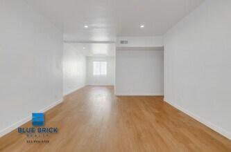Building Photo - 5320 Corteen Pl