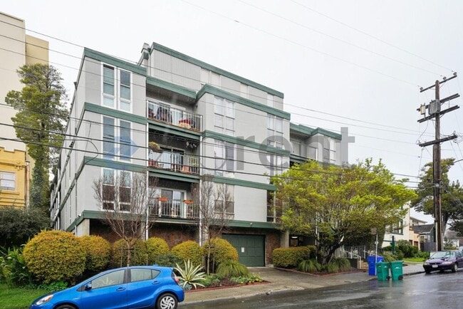 Building Photo - 365 Perkins St