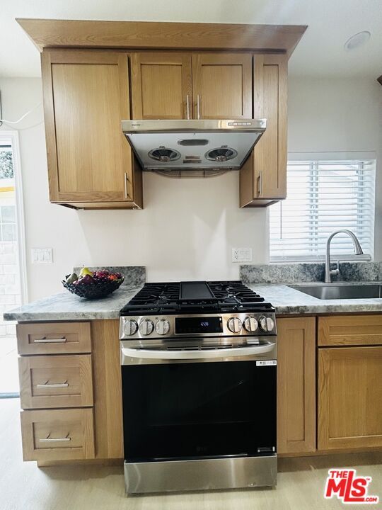 Foto del edificio - 2707 Kelburn Ave