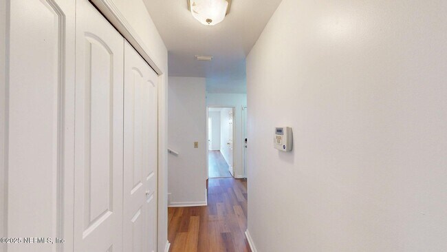 Foto del edificio - 5675 Marathon Pkwy