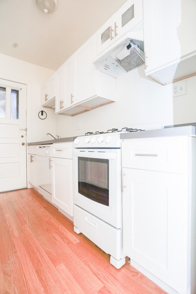 Foto del edificio - 4512 N Paulina St