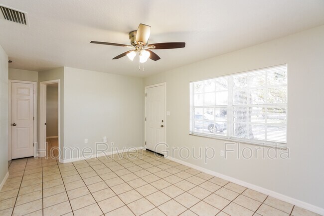 Building Photo - 8531 Fox Hollow Dr