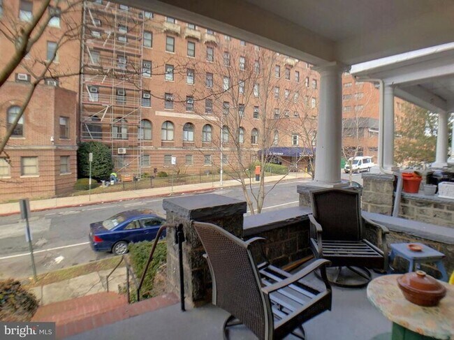 Foto del edificio - 3303 Guilford Ave