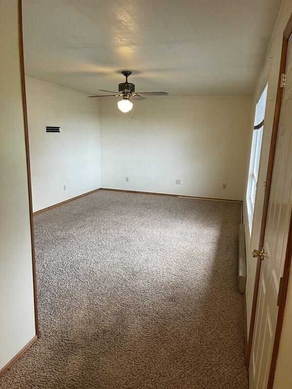 Building Photo - 2 Bedroom Duplex