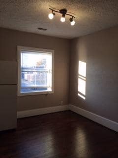 Building Photo - 305 First St