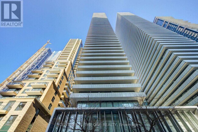 Building Photo - 42 Charles St E