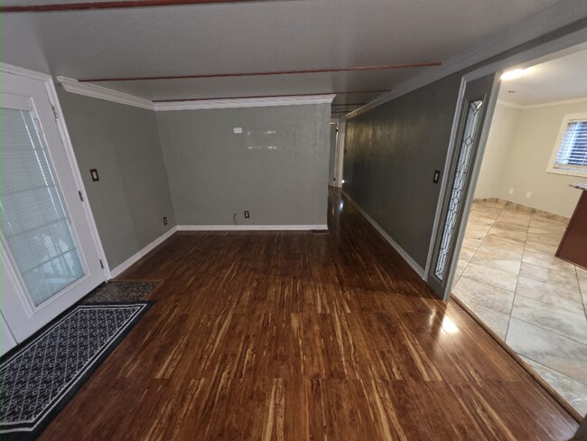 Building Photo - 3000 Clarcona Rd