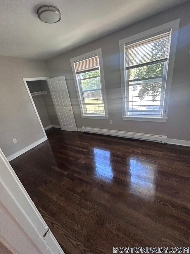 Foto del edificio - 95 Willowwood St