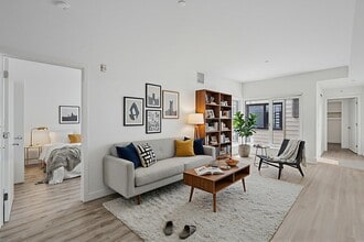 Building Photo - 179 Academy St