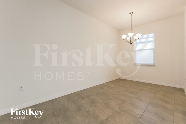 Building Photo - 620 Crown Rose Dr