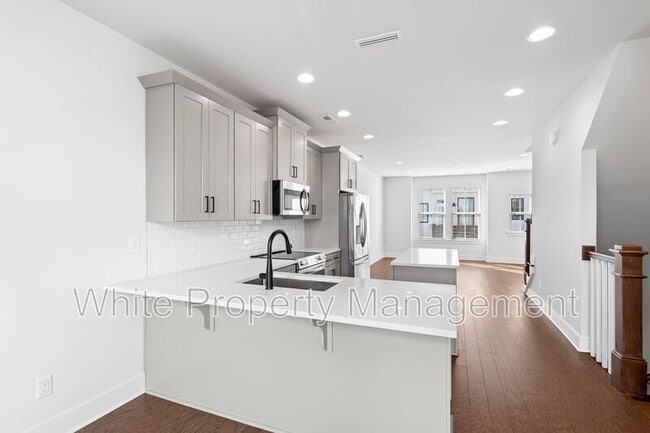 Building Photo - 1126 Pegram St