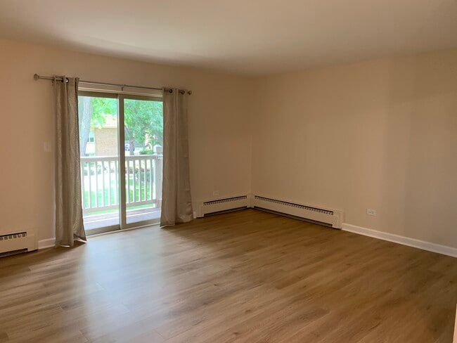 Building Photo - 2422 N Kennicott Dr