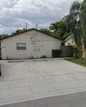 Building Photo - 2104 Dock St