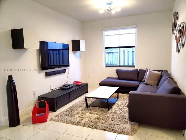 Foto del edificio - 9731 NW 10 Terrace