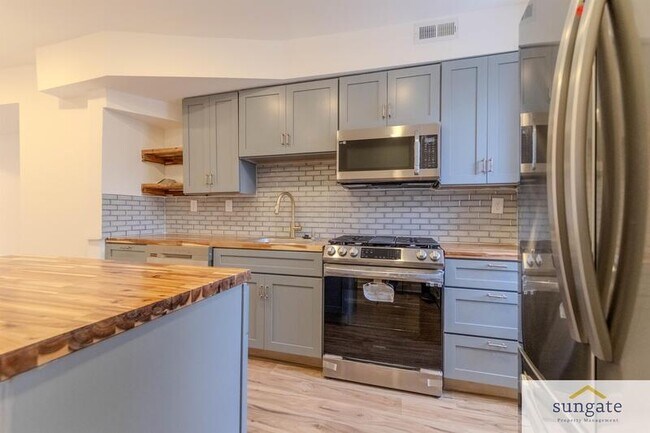 Foto del edificio - 142 N Ellwood Ave