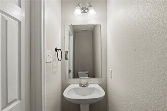 Building Photo - 7606 Hillsdale Park Ct