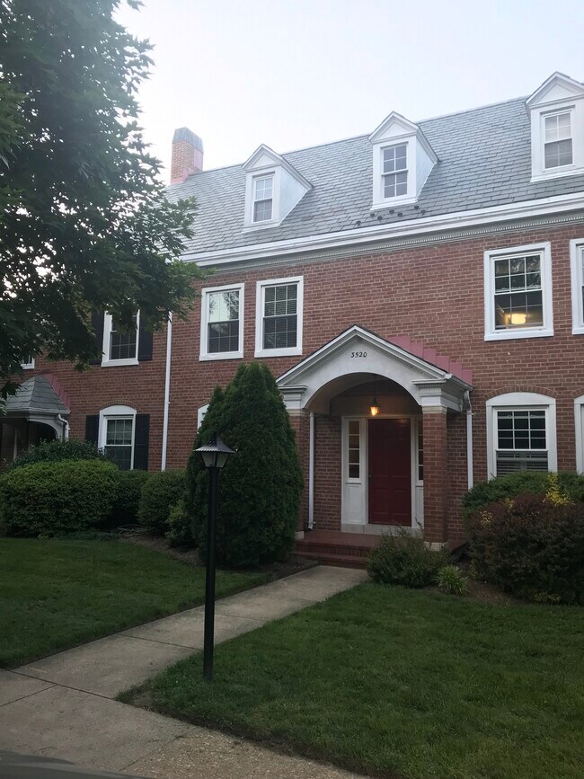 Foto del edificio - 3520 S Stafford St