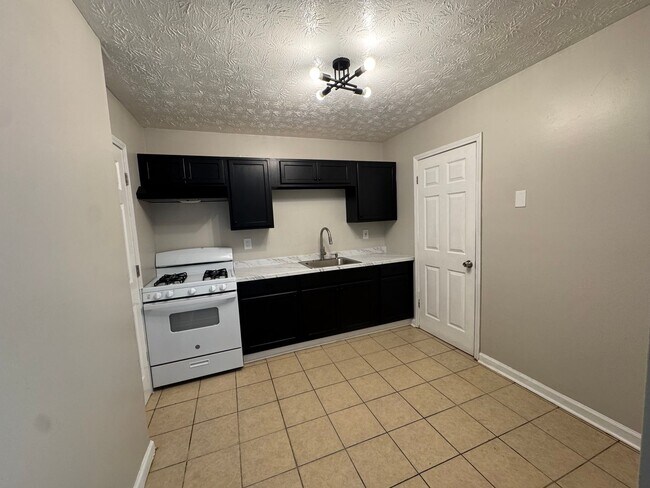 Building Photo - 2704 Greystone Pl