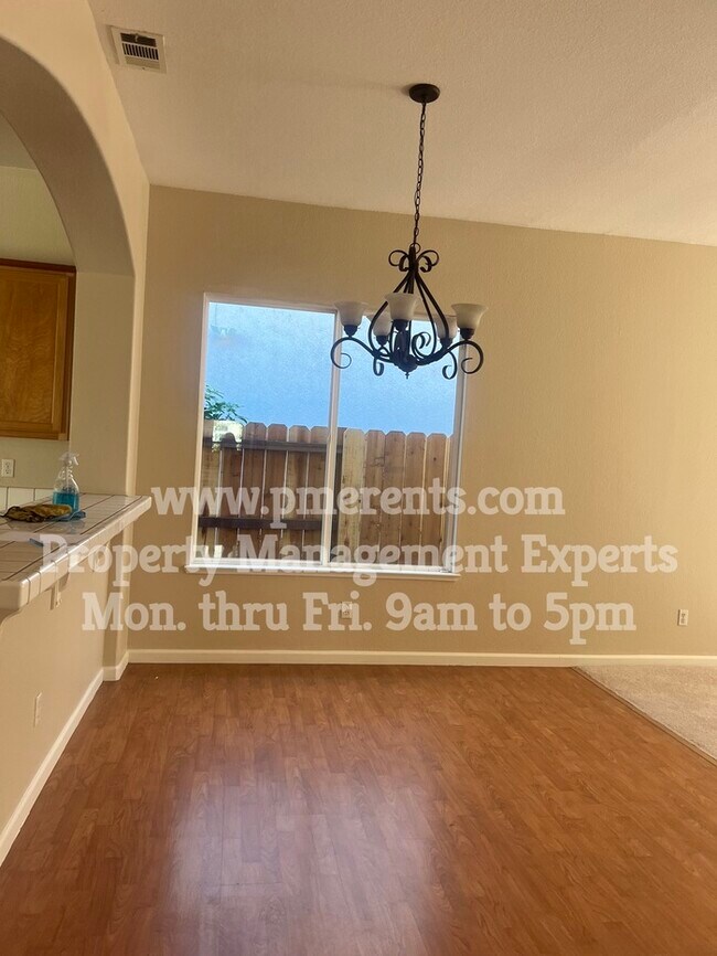 Building Photo - 10613 Hidden Grove Cir