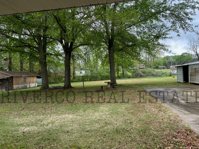 Building Photo - 803 City Lake Dr NW