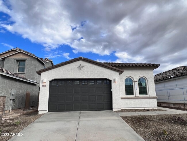 Building Photo - 12570 W Kaler Dr