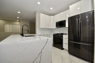 Building Photo - 7173 S Durango Dr