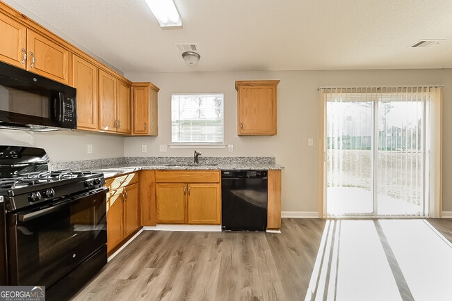 Building Photo - 2811 Amerson Way