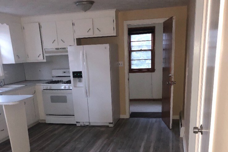 Primary Photo - 166 Ellis St