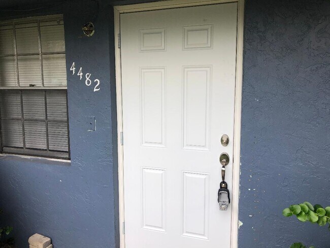 Foto del edificio - 4482 Steven Rd