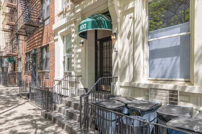 Building Photo - 407 E 87th St
